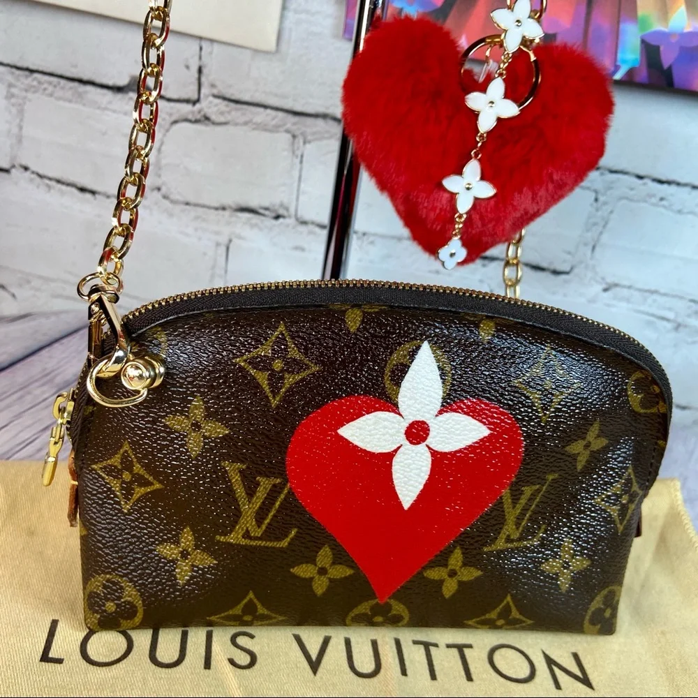 Louis Vuitton cosmetic pouch (Pochette) PM custom painted crossbody bag - Picture 4 of 15